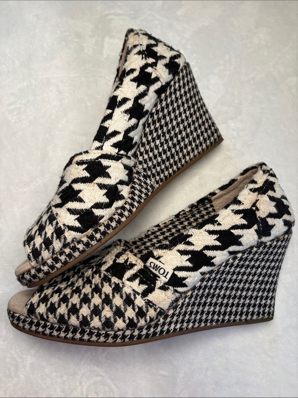 Toms Black & Cream Houndstooth Peep-Toe Wedge Loafers Size 8.5